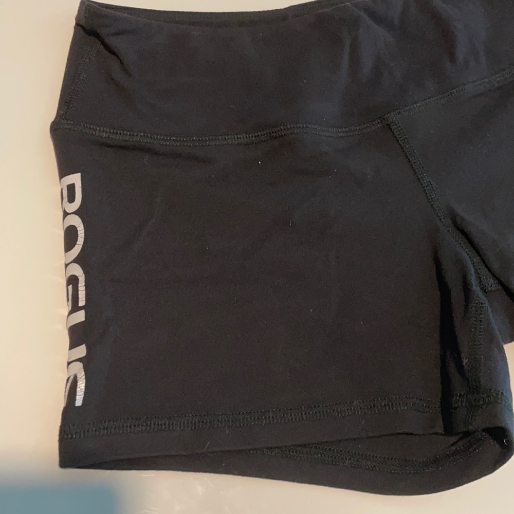 Black active shorts